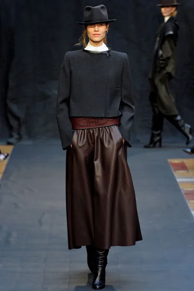 Look 17
